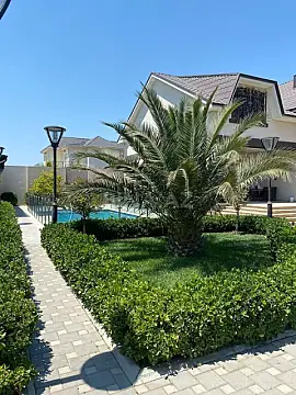 Kirayə verilir 5 otaqlı həyət evi 320 m²