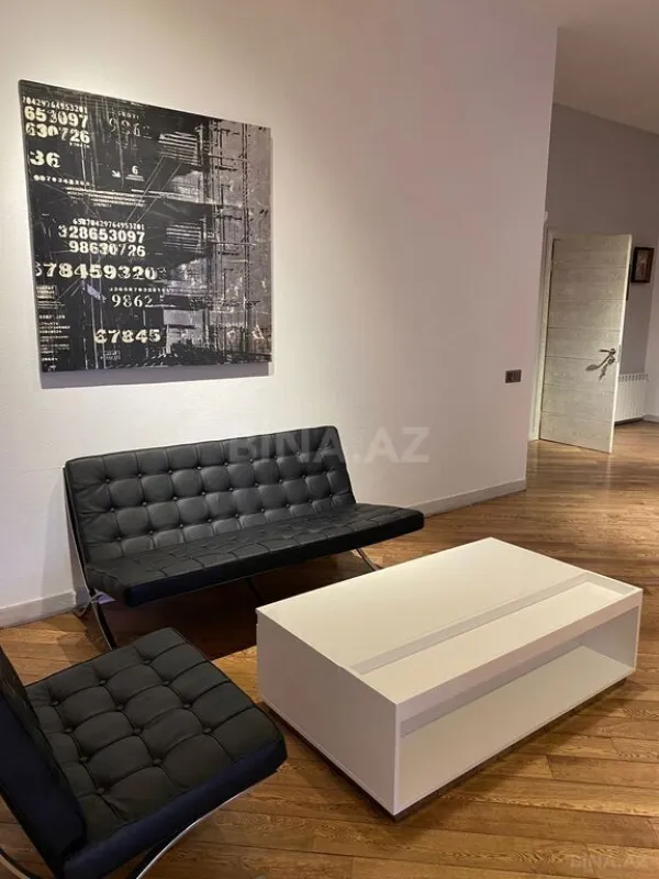 Kirayə verilir 5 otaqlı həyət evi 320 m²