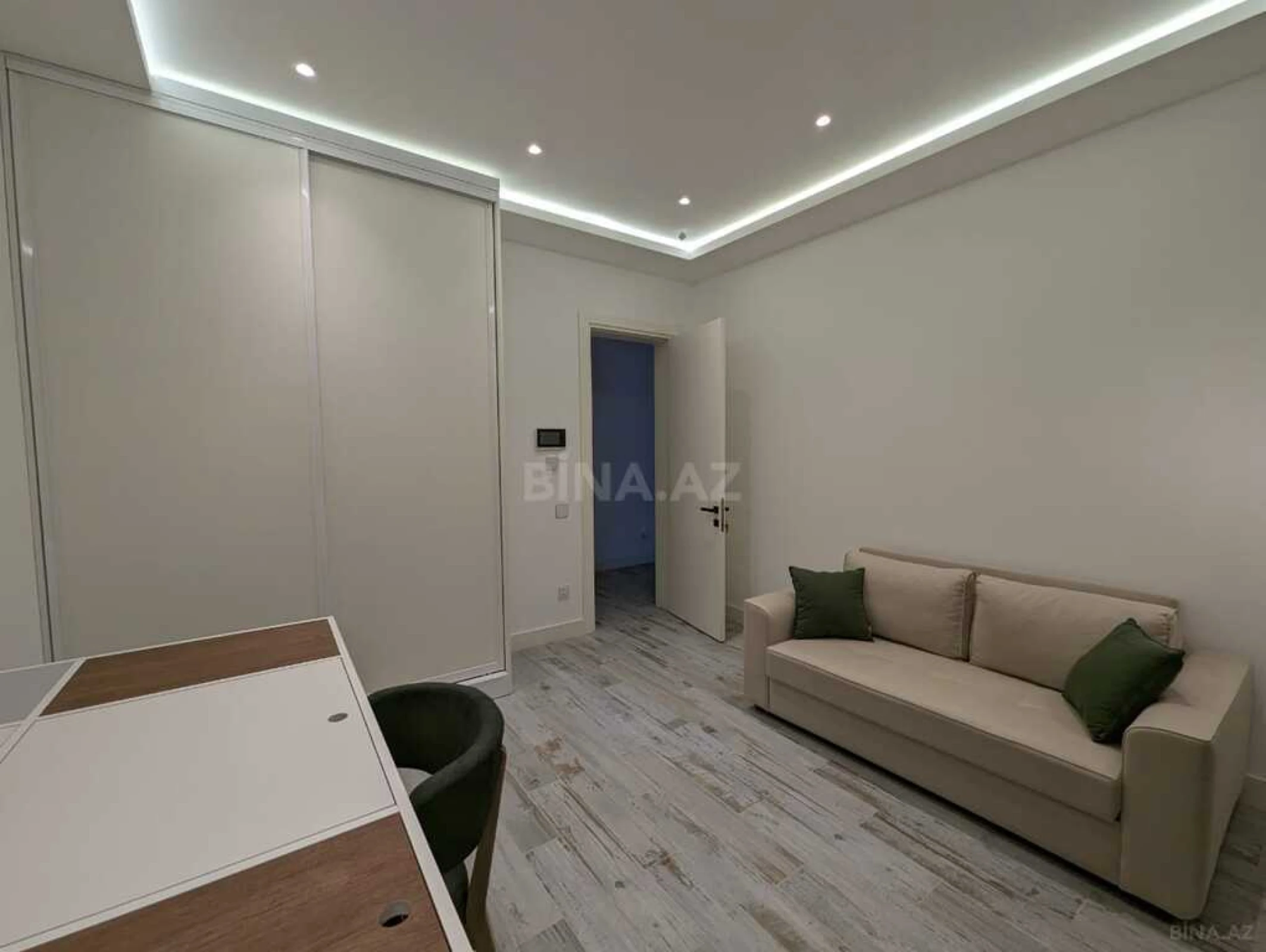 Kirayə verilir 5 otaqlı həyət evi 380 m²