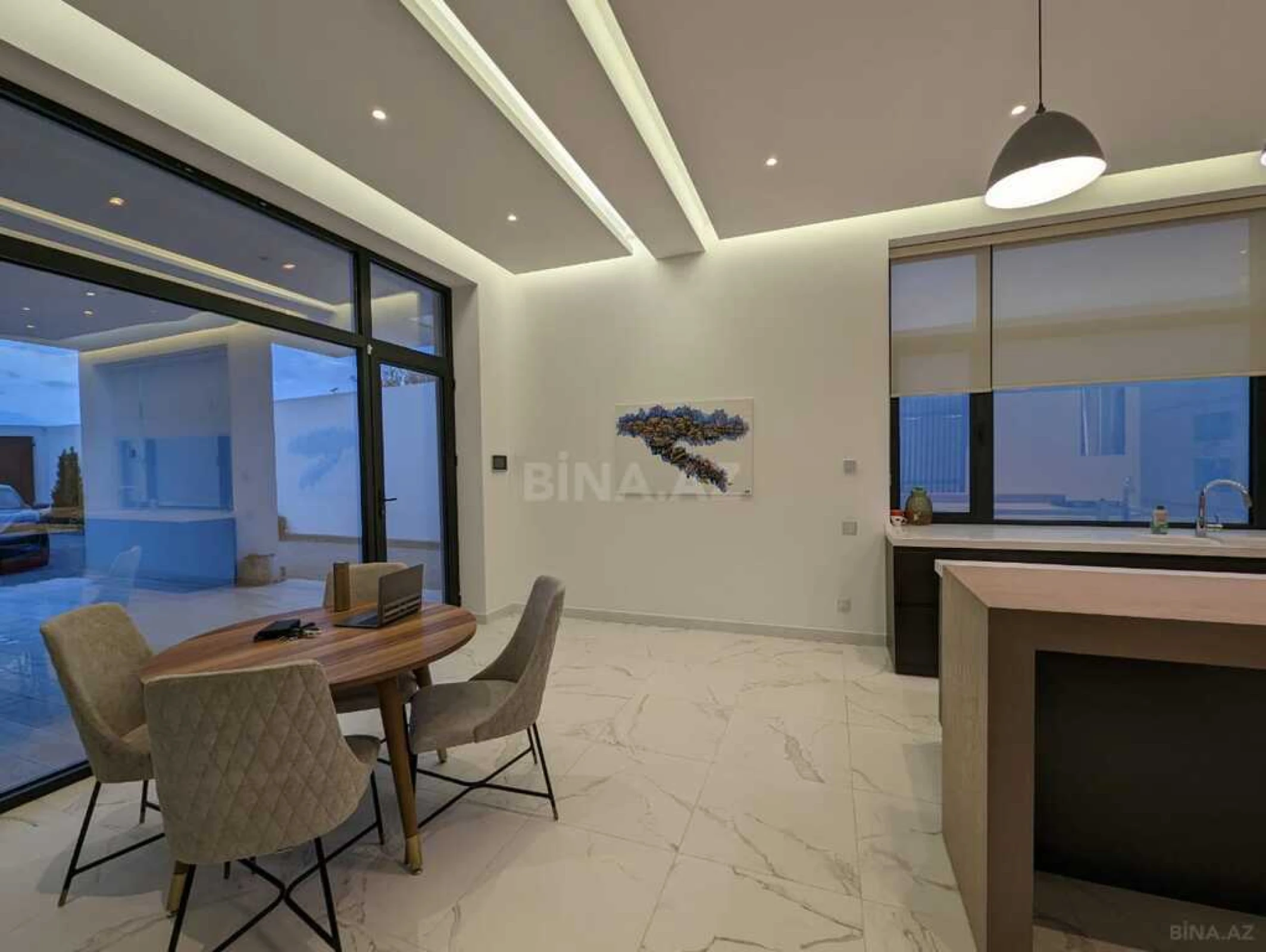 Kirayə verilir 5 otaqlı həyət evi 380 m²