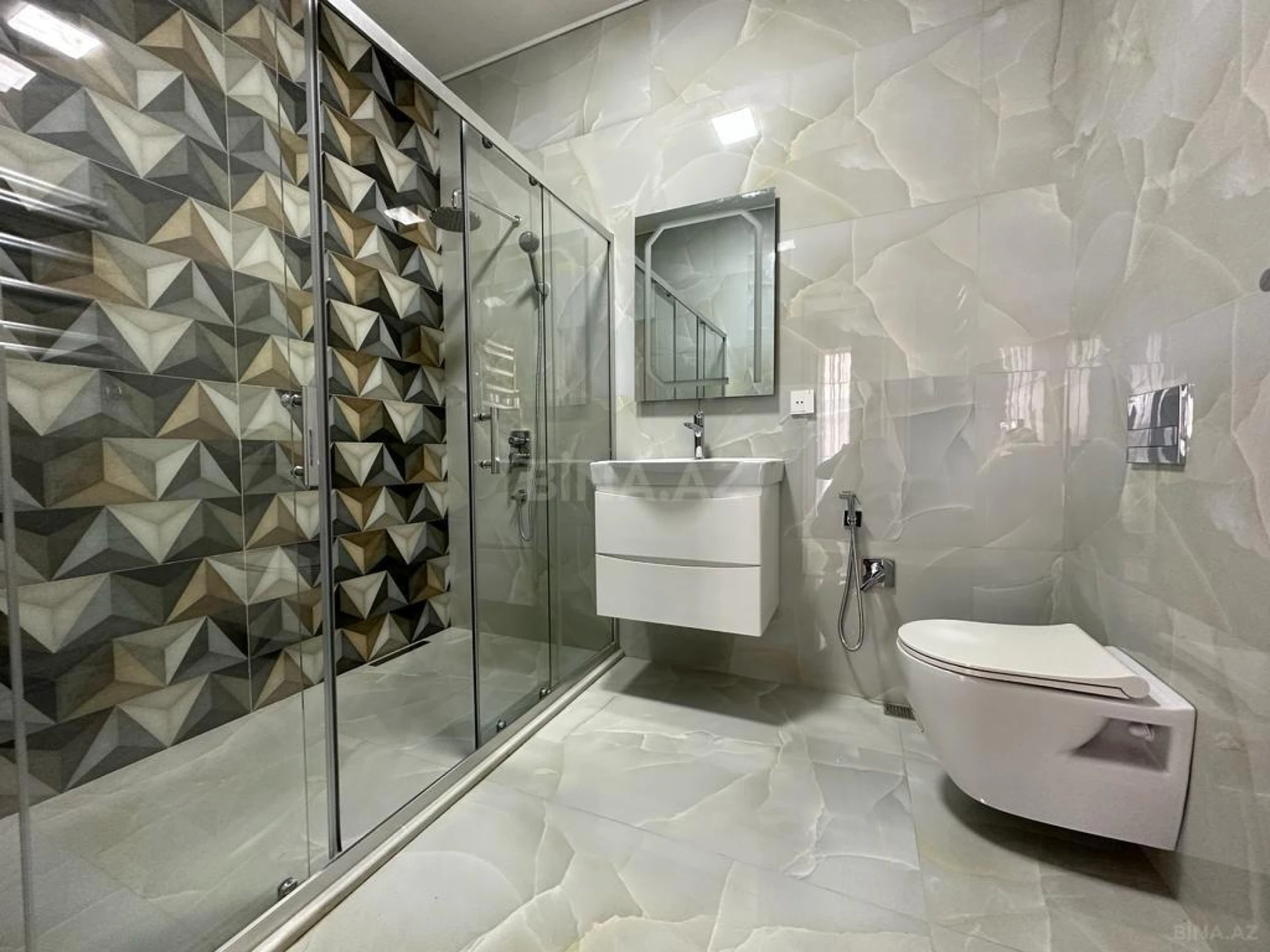 Satılır həyət evi 400 m²