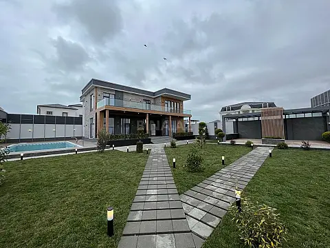 Satılır həyət evi 400 m²