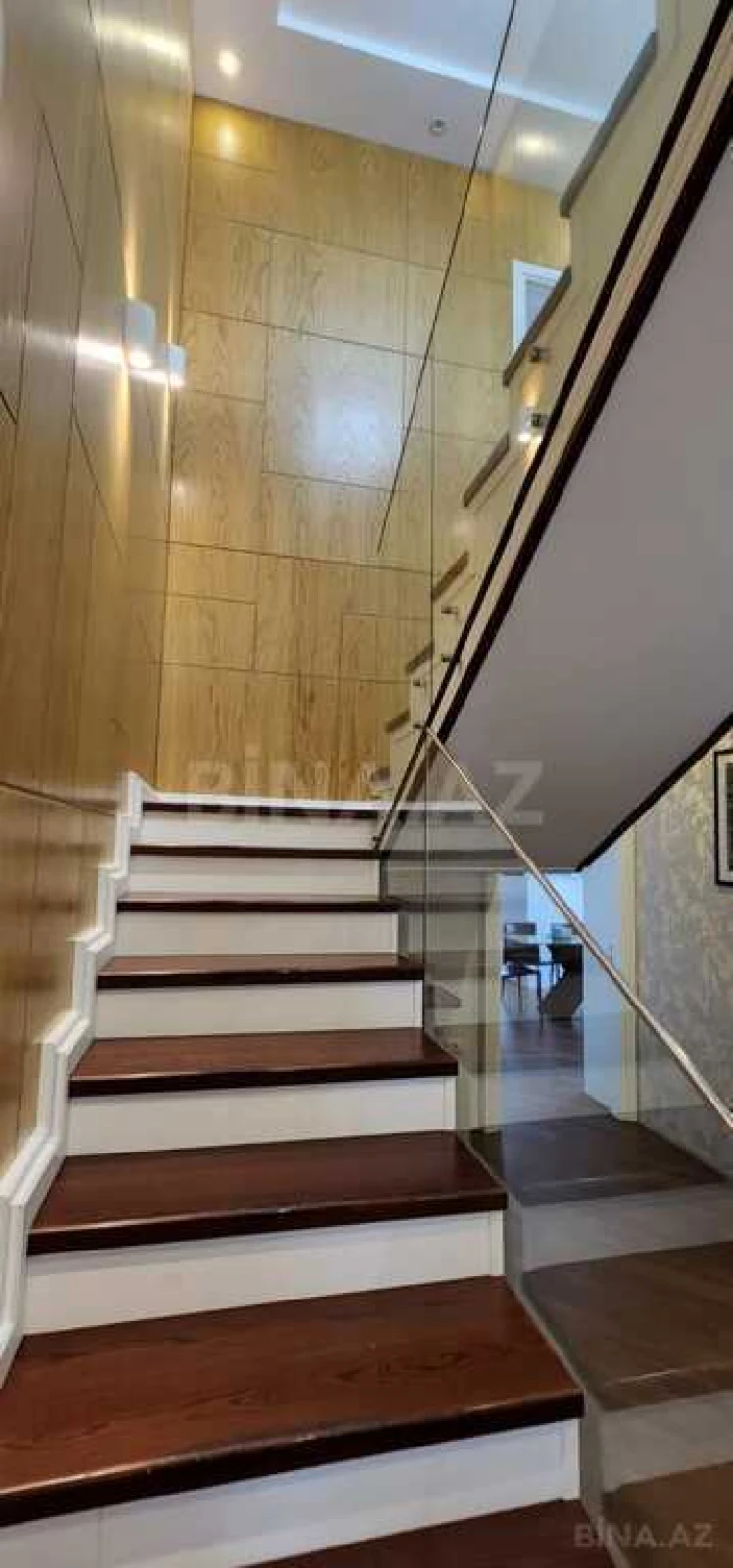 Satılır həyət evi 350 m²