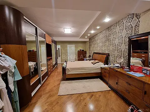 Satılır 4 otaqlı mənzil 170 m²