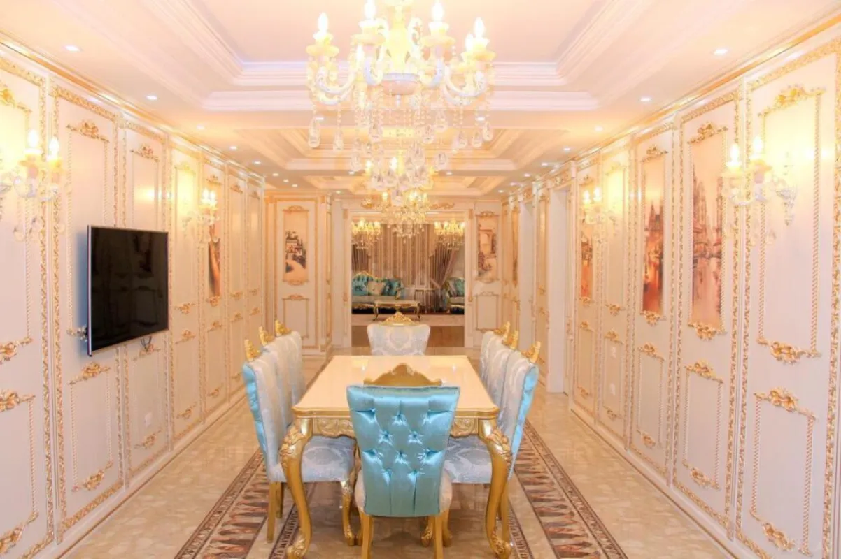 Satılır 5 otaqlı mənzil 535 m²