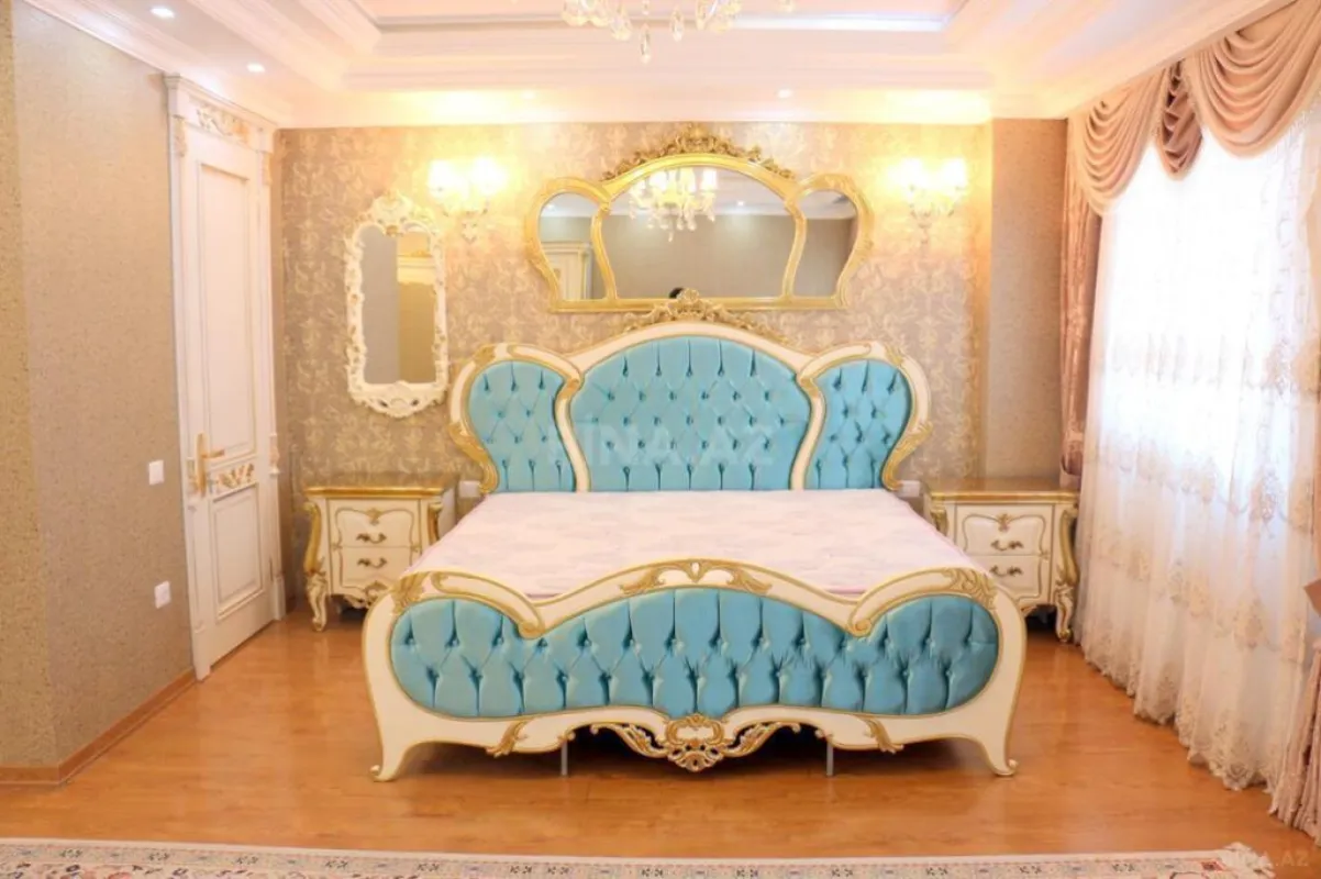 Satılır 5 otaqlı mənzil 535 m²