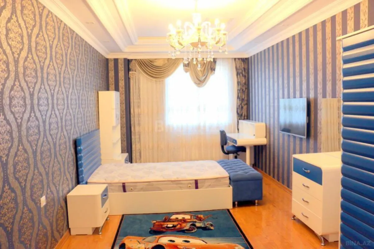 Satılır 5 otaqlı mənzil 535 m²