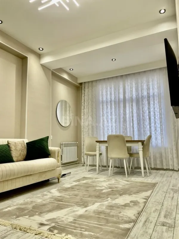 Kirayə verilir 2 otaqlı mənzil 60 m²