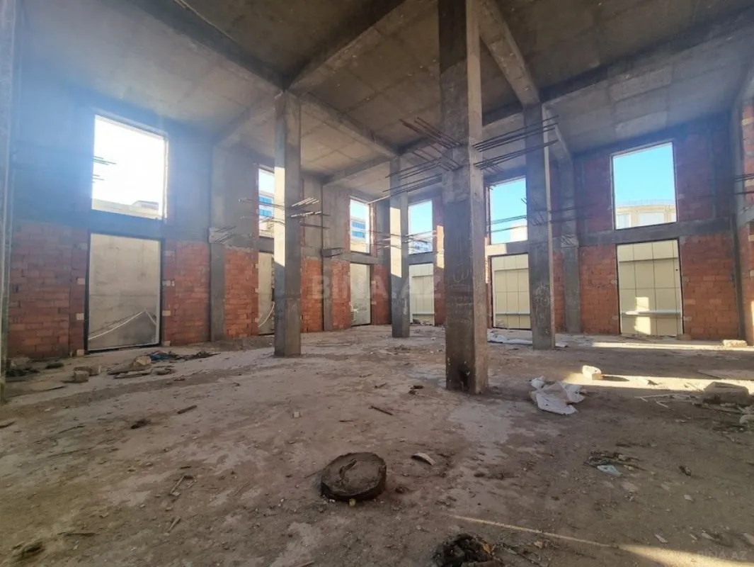 Satılır obyekt 2000 m²