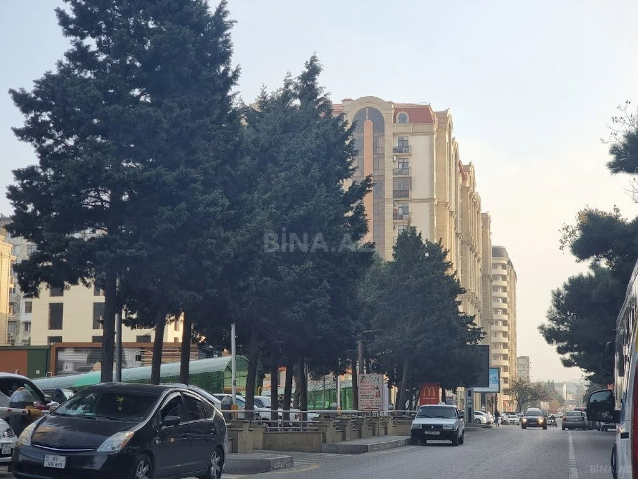 Satılır obyekt 2000 m²