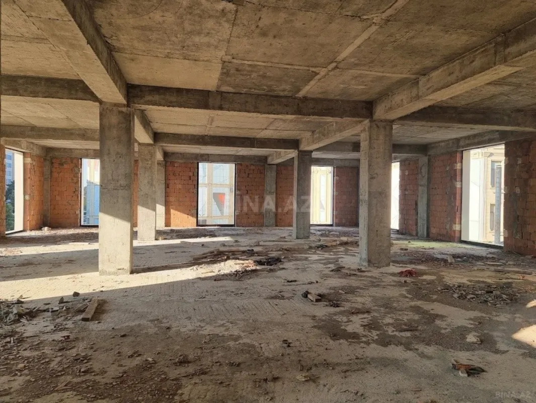 Satılır obyekt 2000 m²