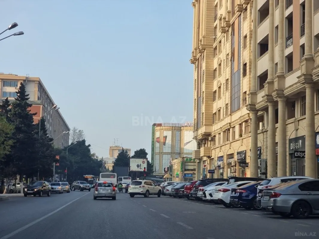 Satılır obyekt 2000 m²