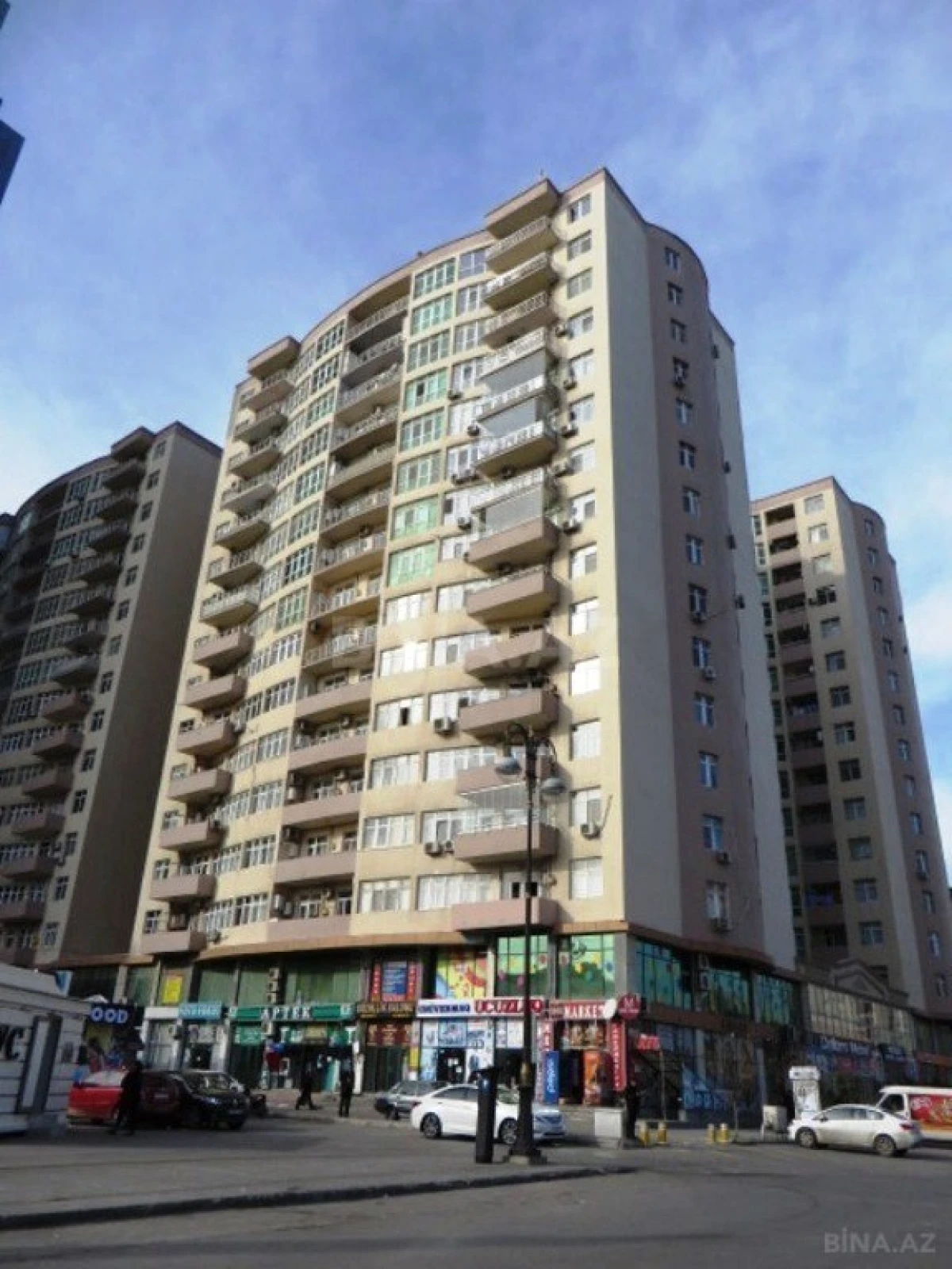 Kirayə verilir 2 otaqlı mənzil 105 m²