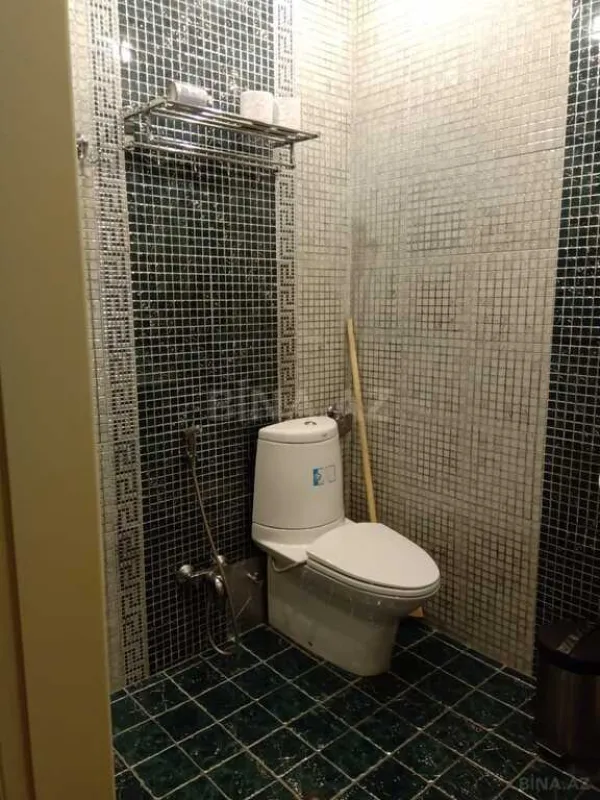 Kirayə verilir 2 otaqlı mənzil 105 m²