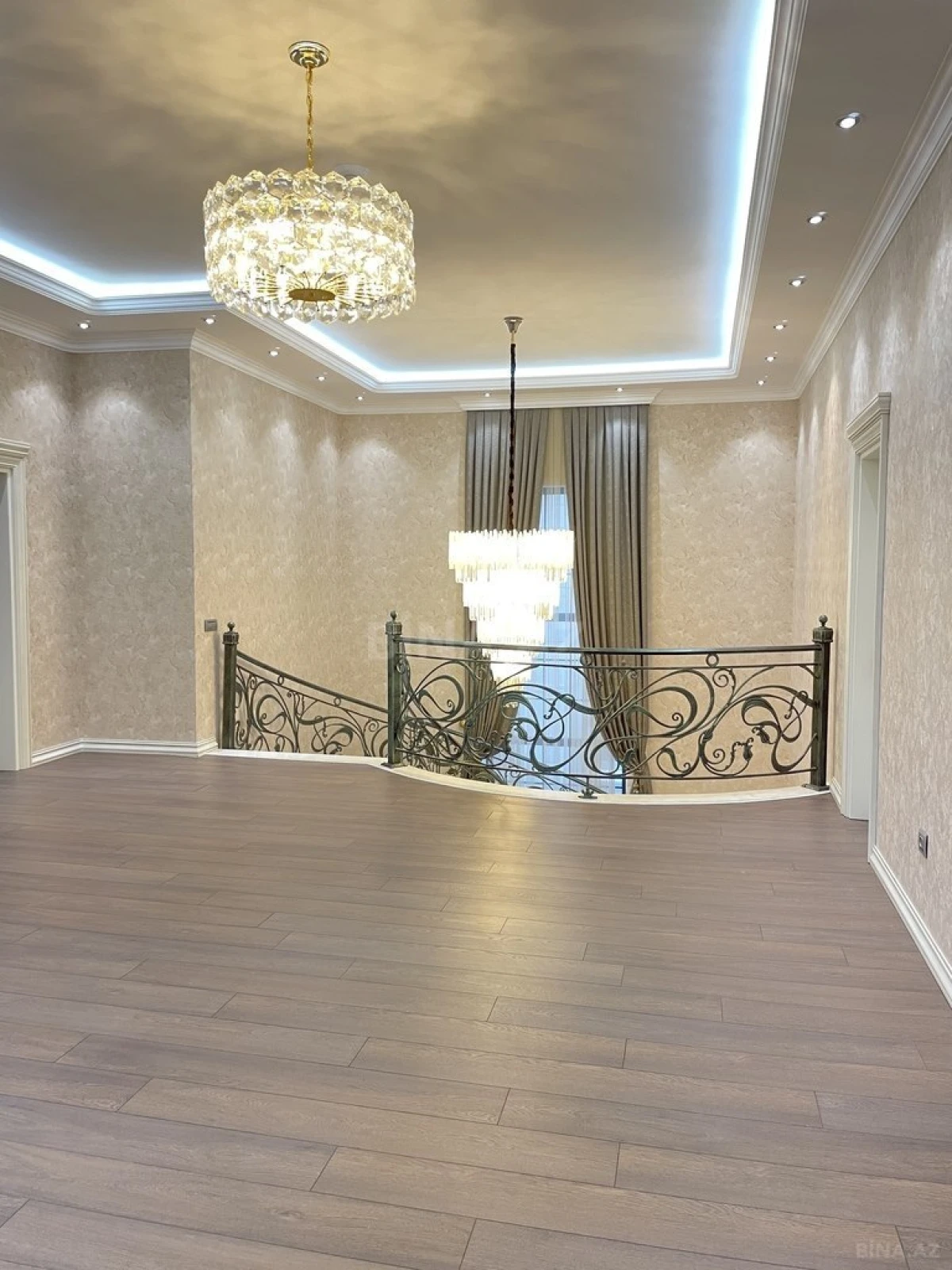 Kirayə verilir 6 otaqlı həyət evi 320 m²