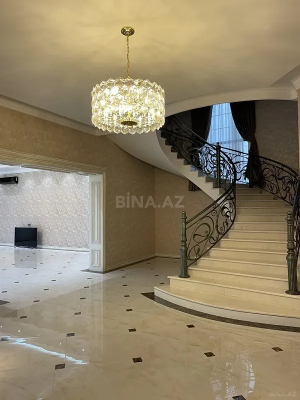 Kirayə verilir 6 otaqlı həyət evi 320 m²