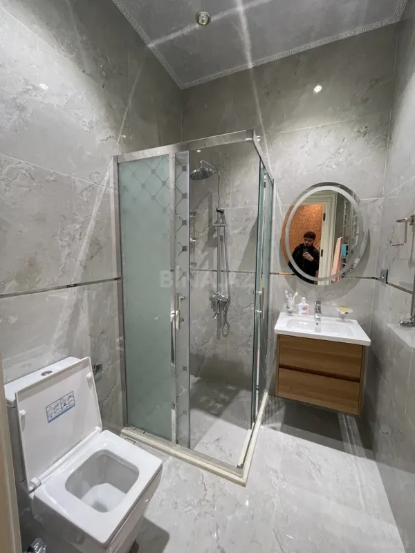 Kirayə verilir 6 otaqlı həyət evi 320 m²