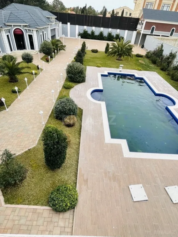 Kirayə verilir 6 otaqlı həyət evi 320 m²