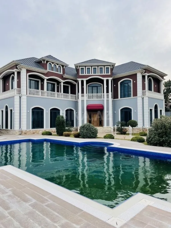 Kirayə verilir 6 otaqlı həyət evi 320 m²