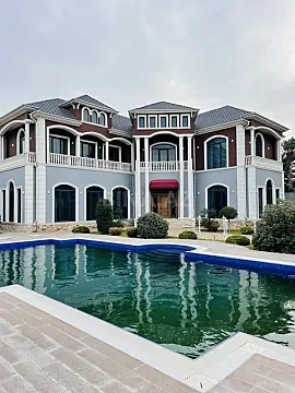 Kirayə verilir 6 otaqlı həyət evi 320 m²