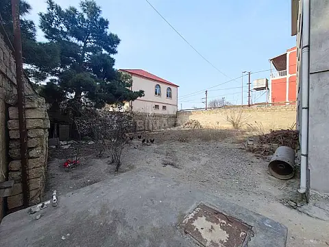 Satılır 5 otaqlı həyət evi 290 m²
