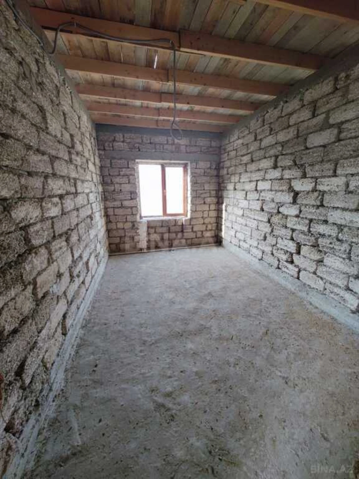 Satılır 5 otaqlı həyət evi 290 m²