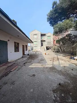 Satılır 5 otaqlı həyət evi 290 m²