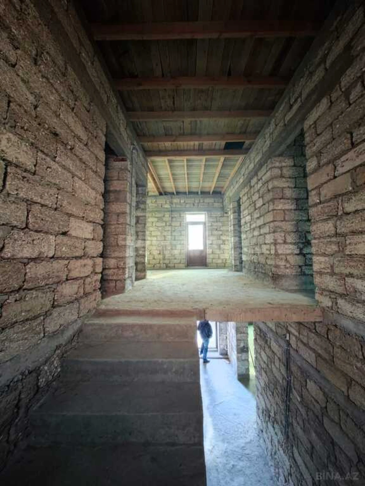 Satılır 5 otaqlı həyət evi 290 m²