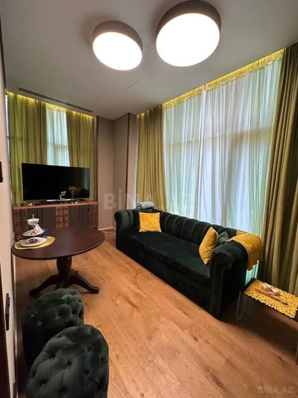 Kirayə verilir 2 otaqlı mənzil 65 m²