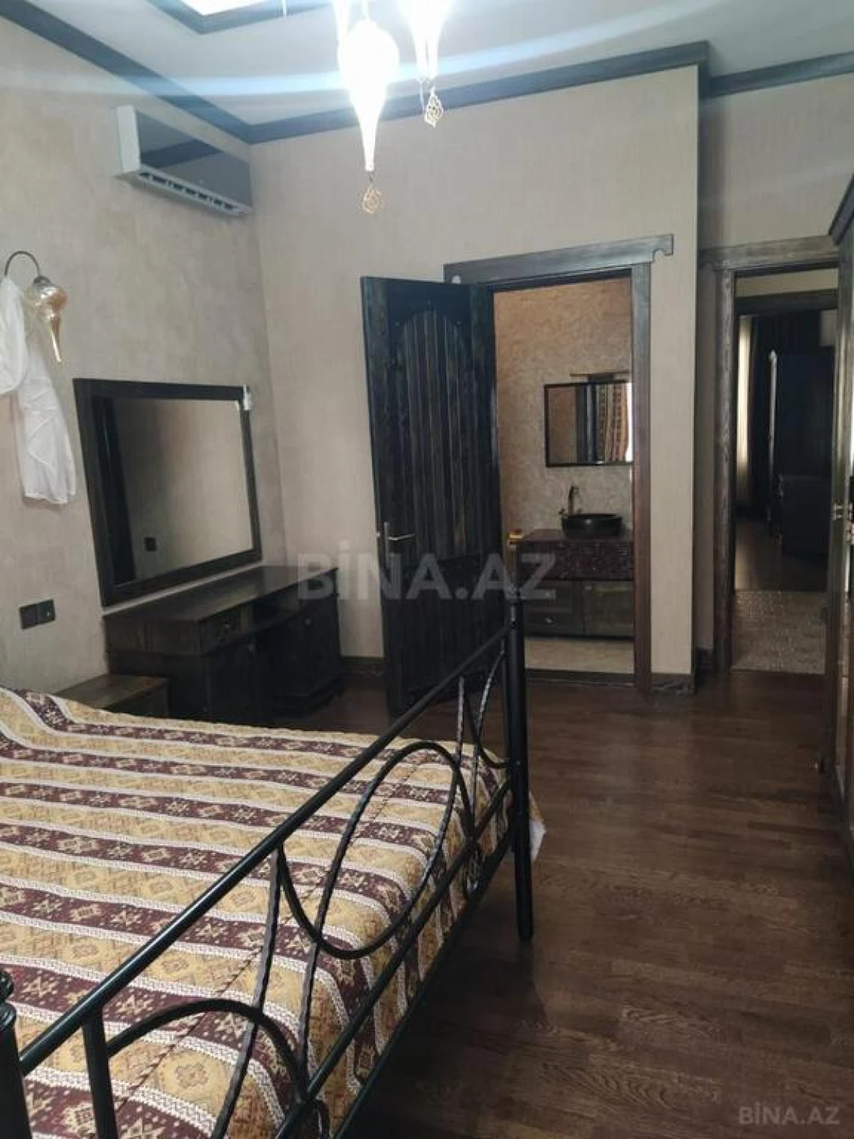 Kirayə verilir 5 otaqlı həyət evi 370 m²