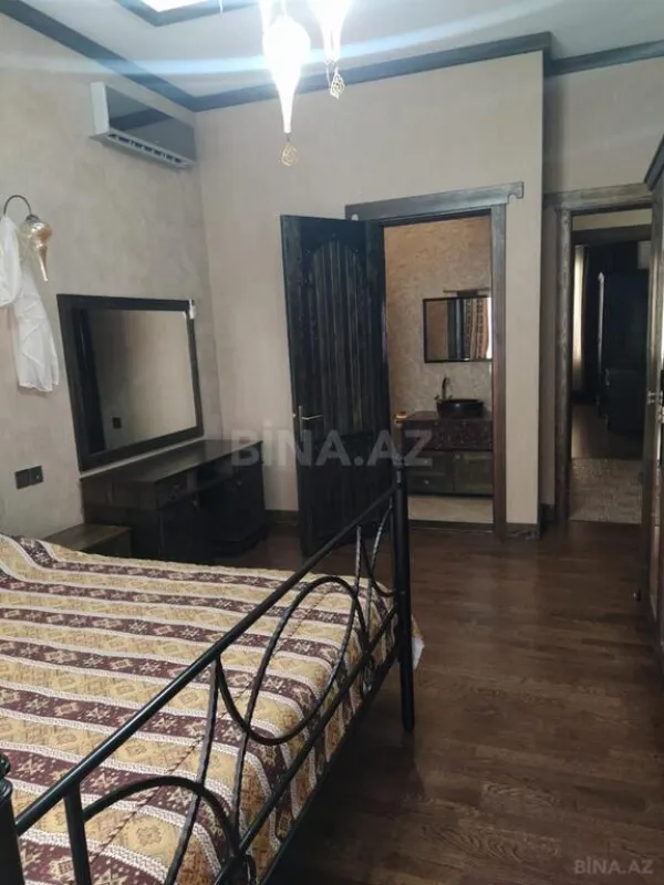 Kirayə verilir 5 otaqlı həyət evi 370 m²