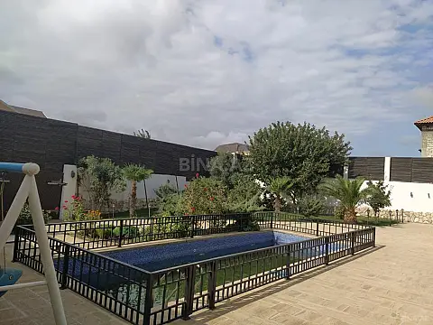 Kirayə verilir 5 otaqlı həyət evi 370 m²