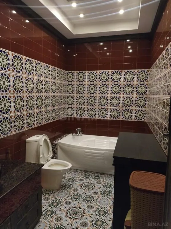 Kirayə verilir 5 otaqlı həyət evi 370 m²