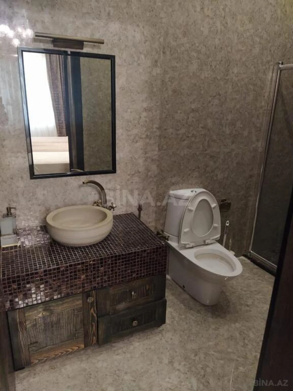 Kirayə verilir 5 otaqlı həyət evi 370 m²