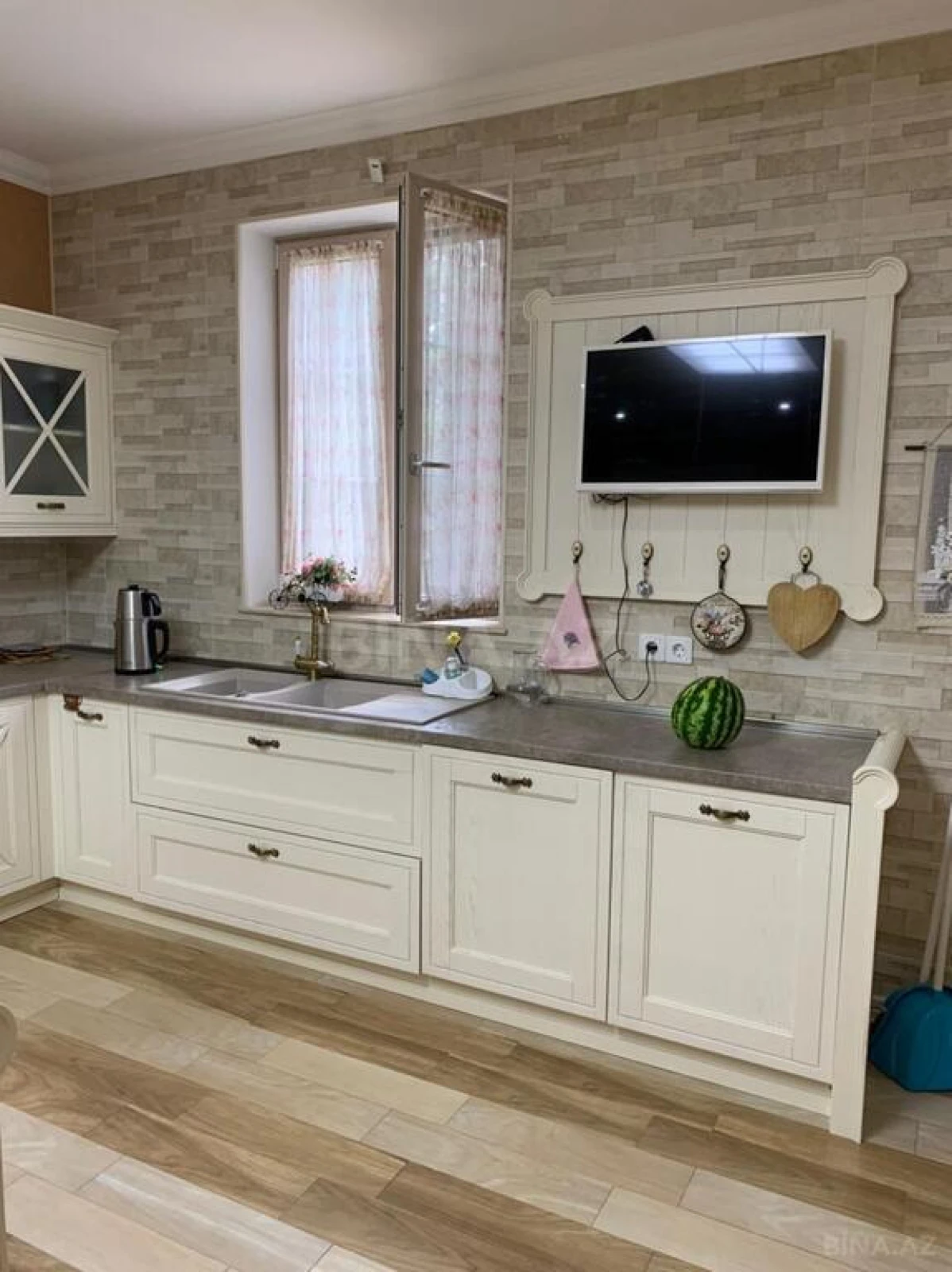 Kirayə verilir 4 otaqlı həyət evi 450 m²