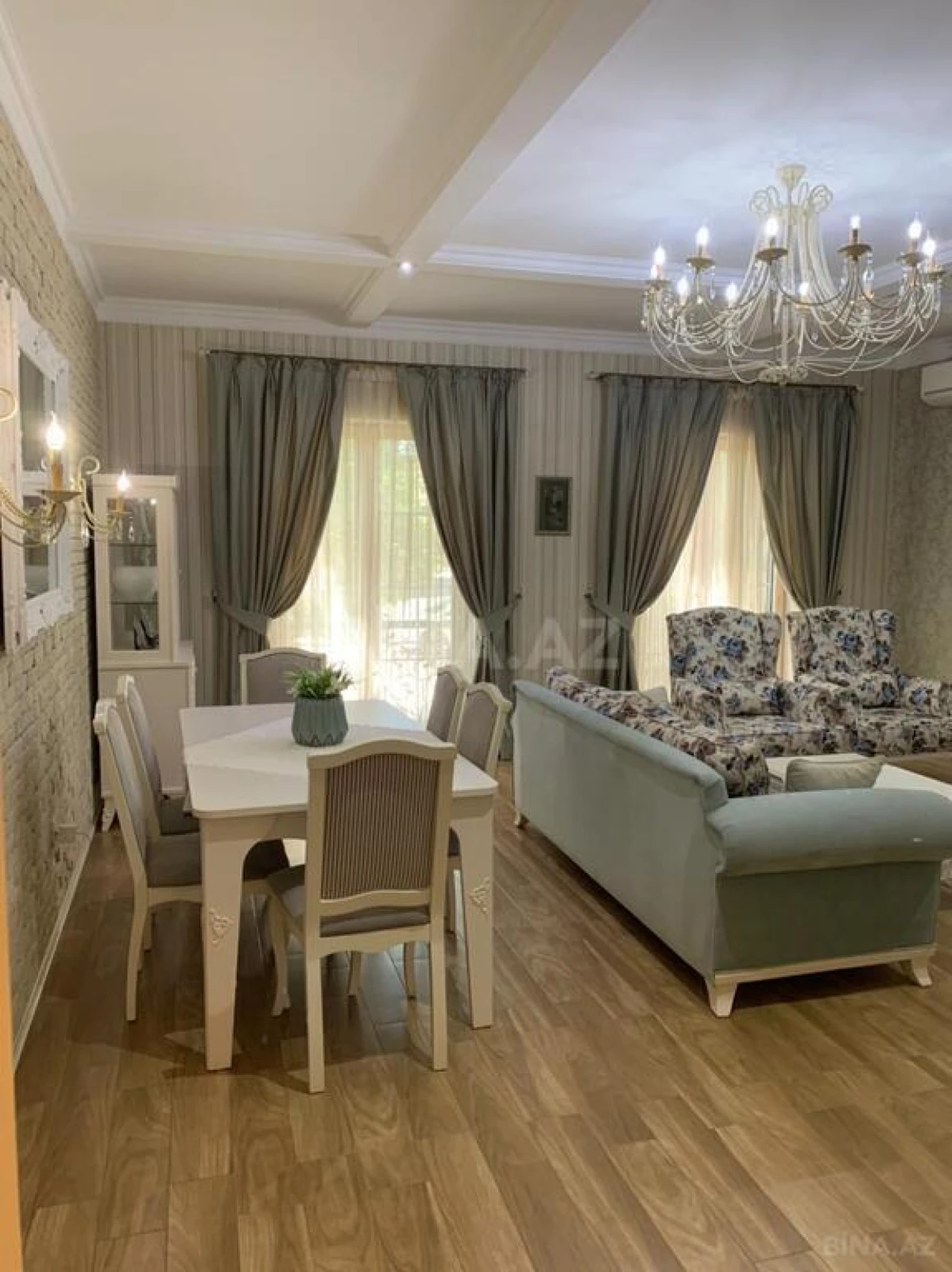 Kirayə verilir 4 otaqlı həyət evi 450 m²