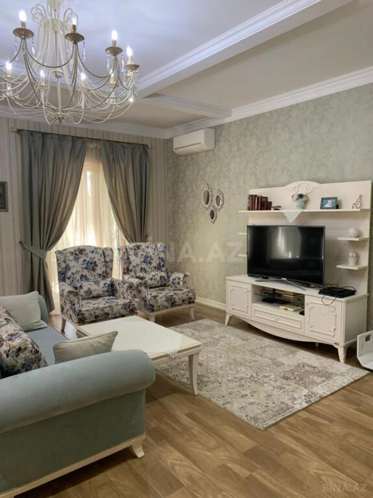 Kirayə verilir 4 otaqlı həyət evi 450 m²