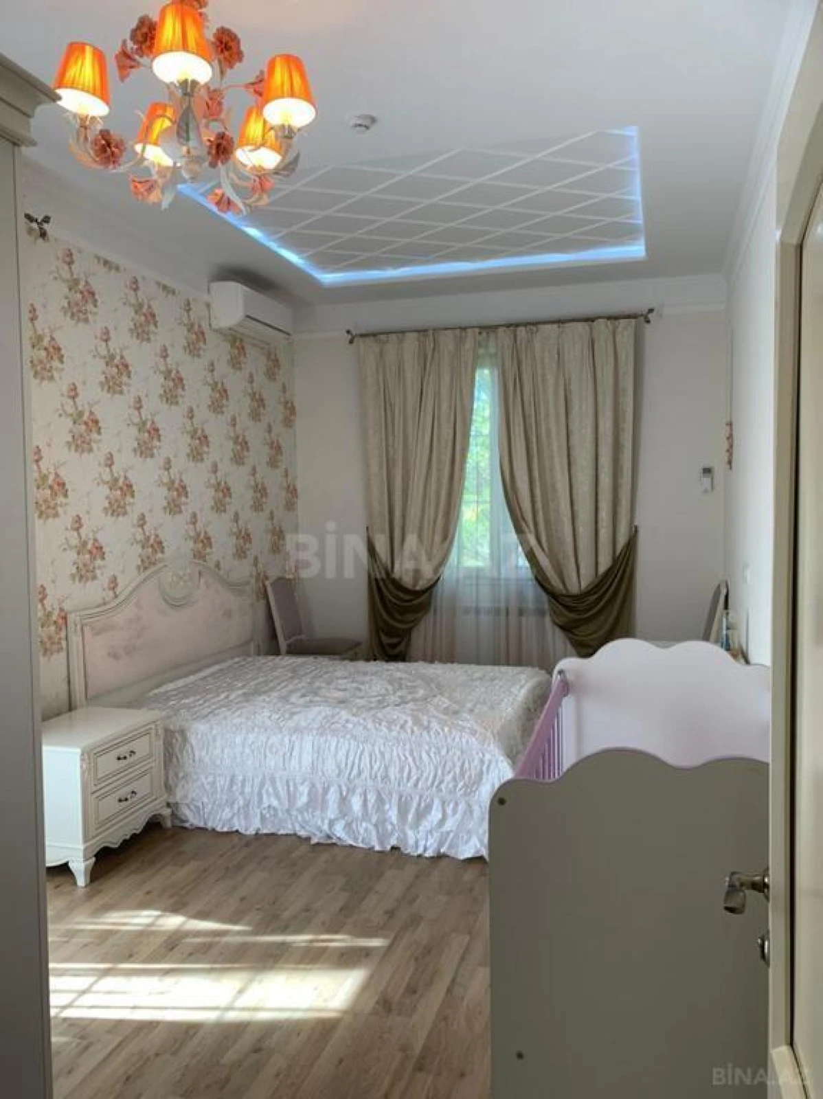 Kirayə verilir 4 otaqlı həyət evi 450 m²