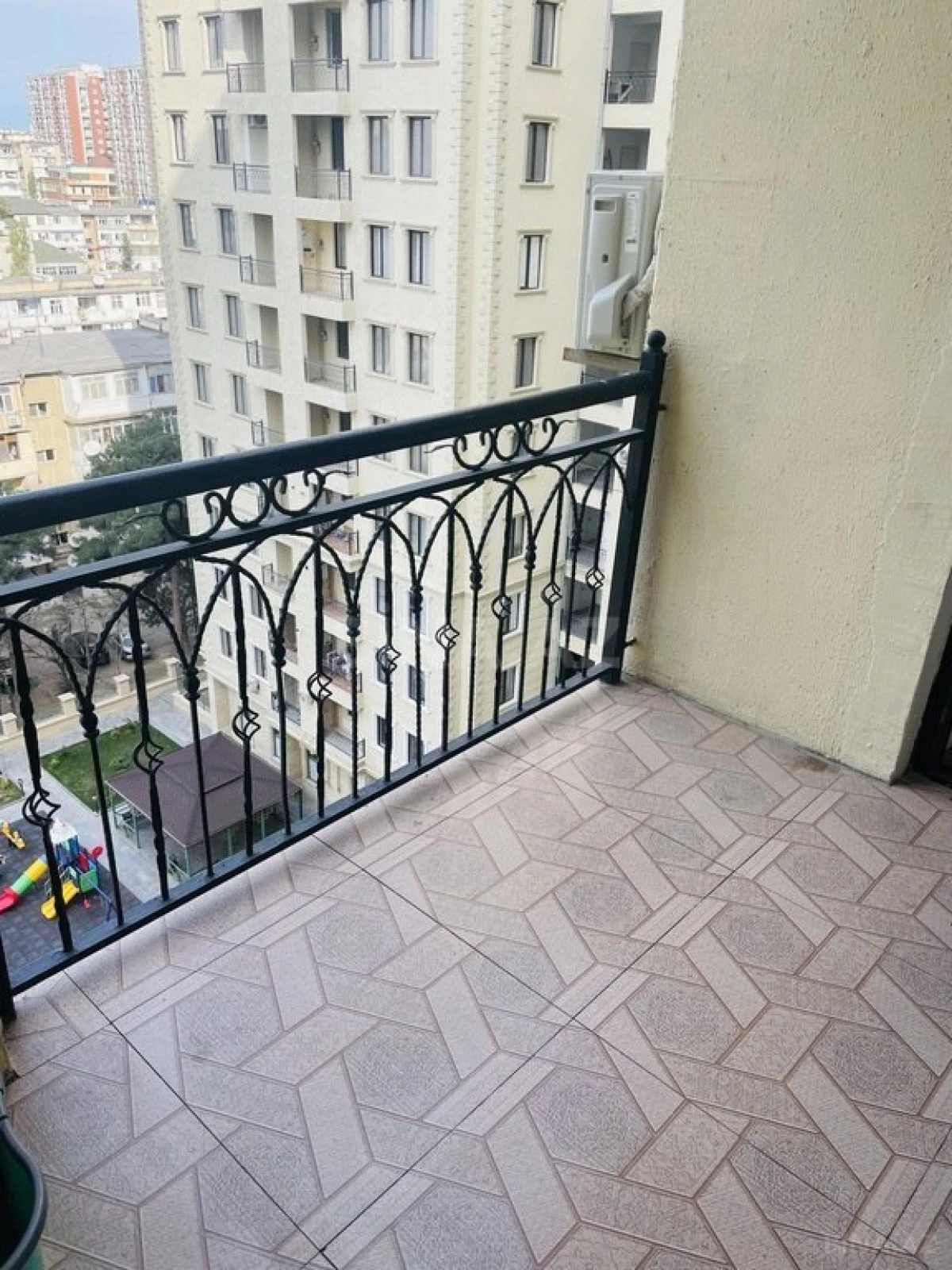 Kirayə verilir 3 otaqlı mənzil 90 m²