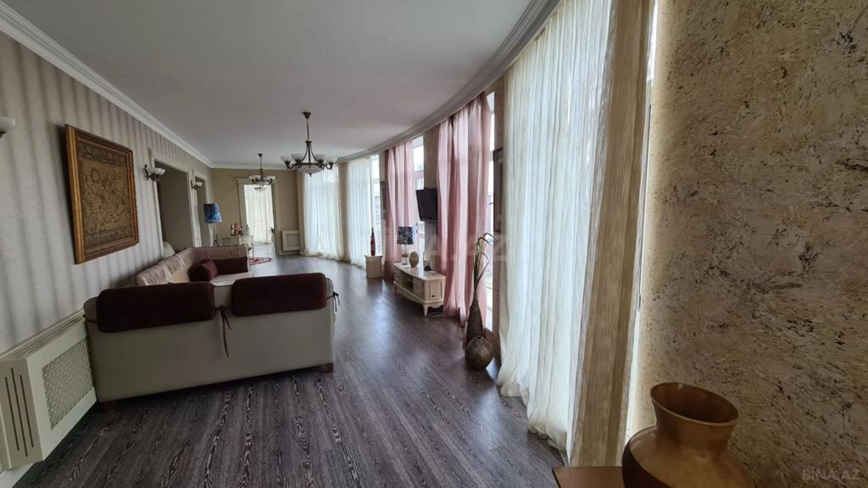 Kirayə verilir 6 otaqlı həyət evi 350 m²