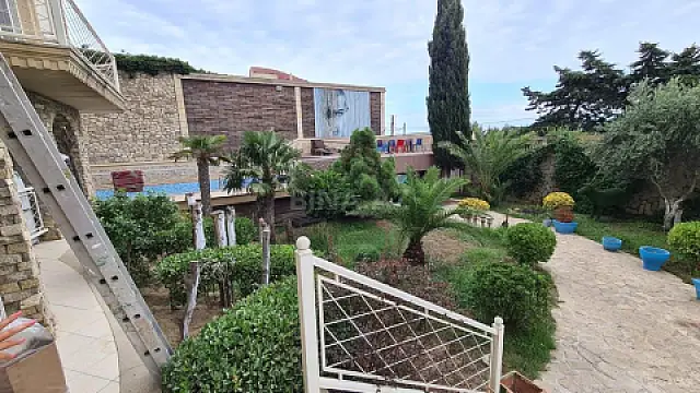 Kirayə verilir 6 otaqlı həyət evi 350 m²