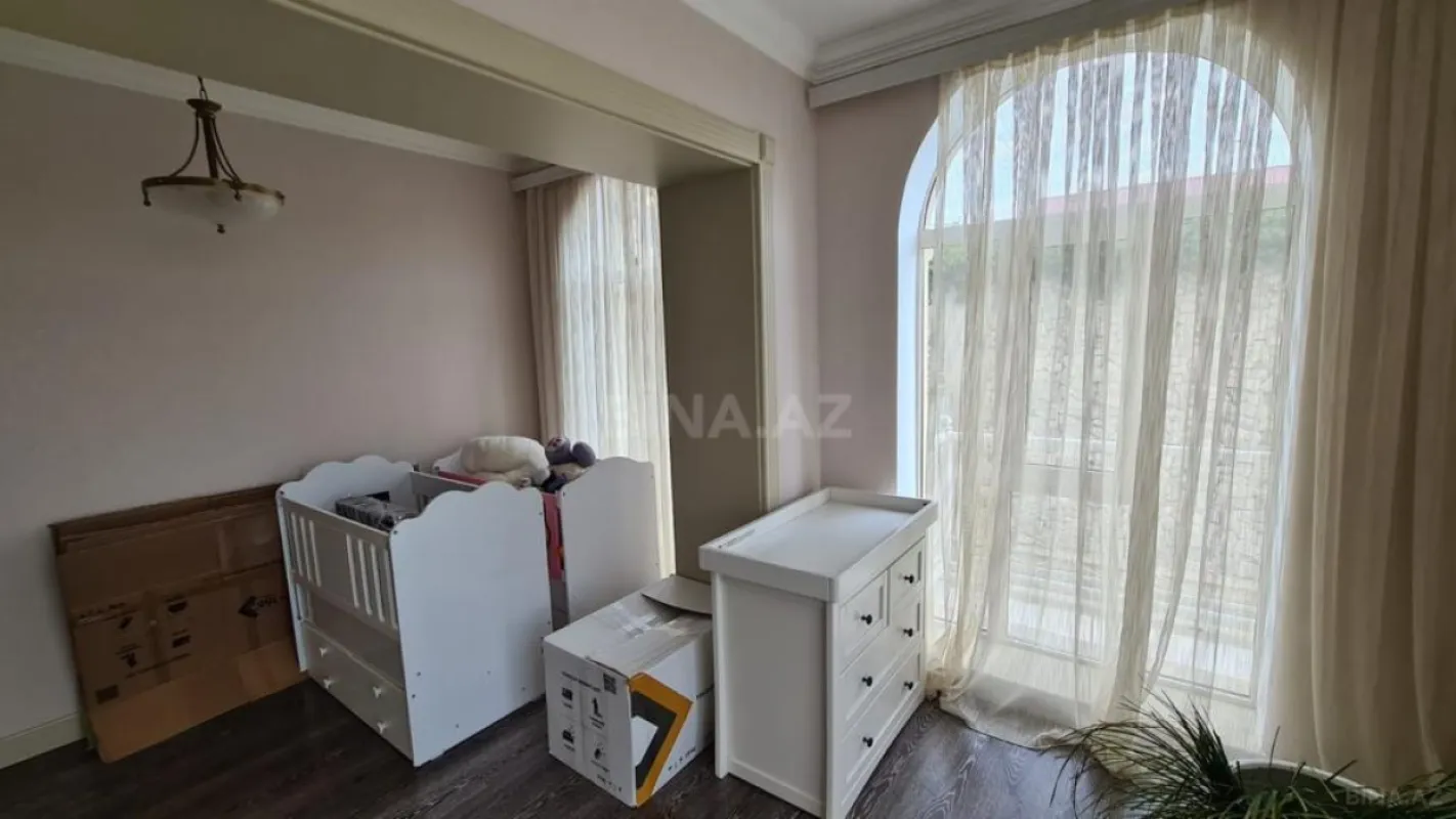 Kirayə verilir 6 otaqlı həyət evi 350 m²