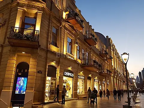 Satılır obyekt 100 m²