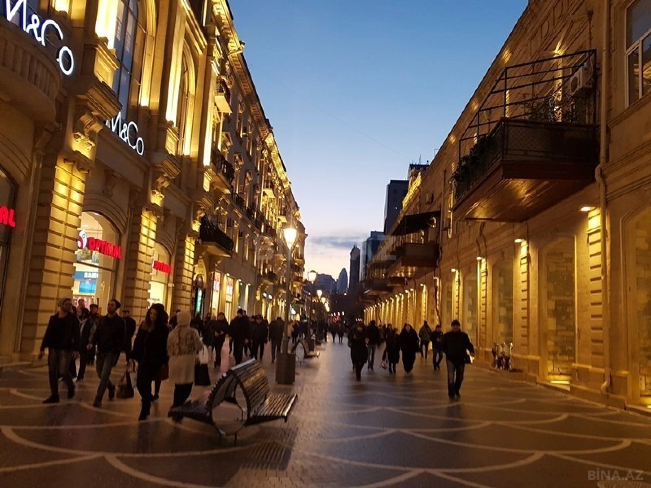 Satılır obyekt 100 m²