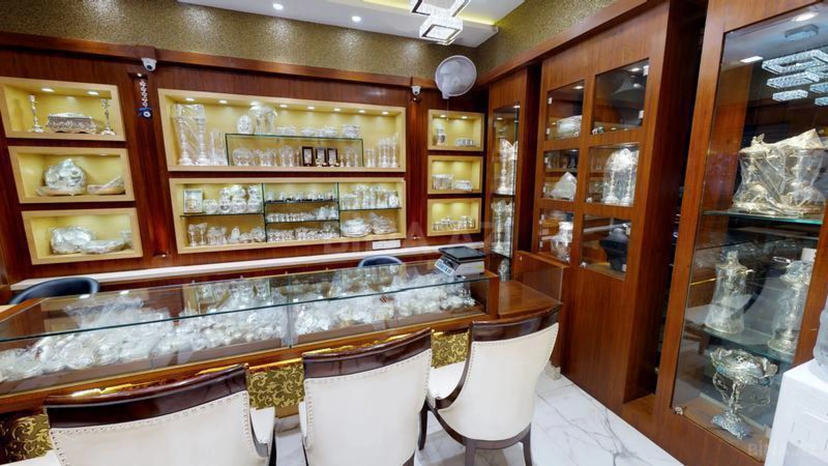 Satılır obyekt 100 m²