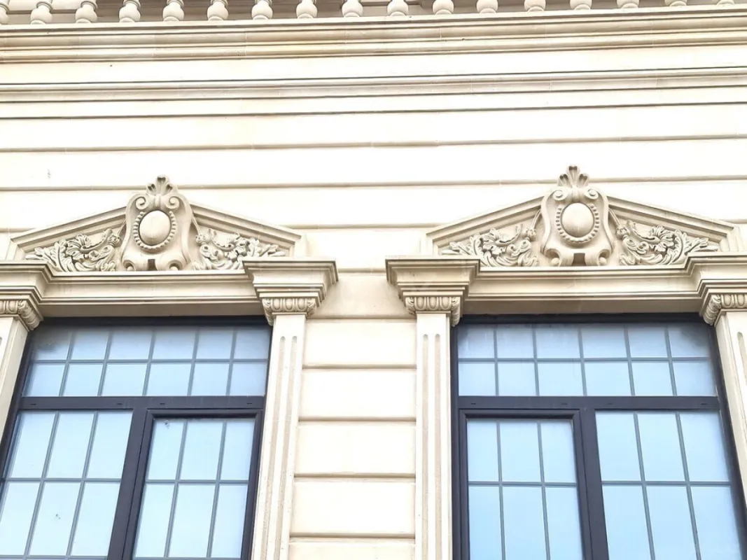 Satılır 11 otaqlı həyət evi 2500 m²