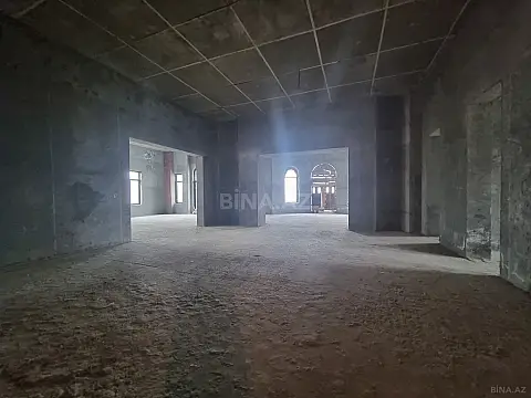 Satılır 11 otaqlı həyət evi 2500 m²