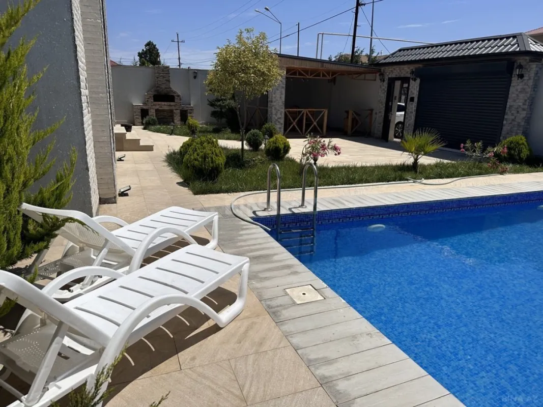 Kirayə verilir 4 otaqlı həyət evi 200 m²