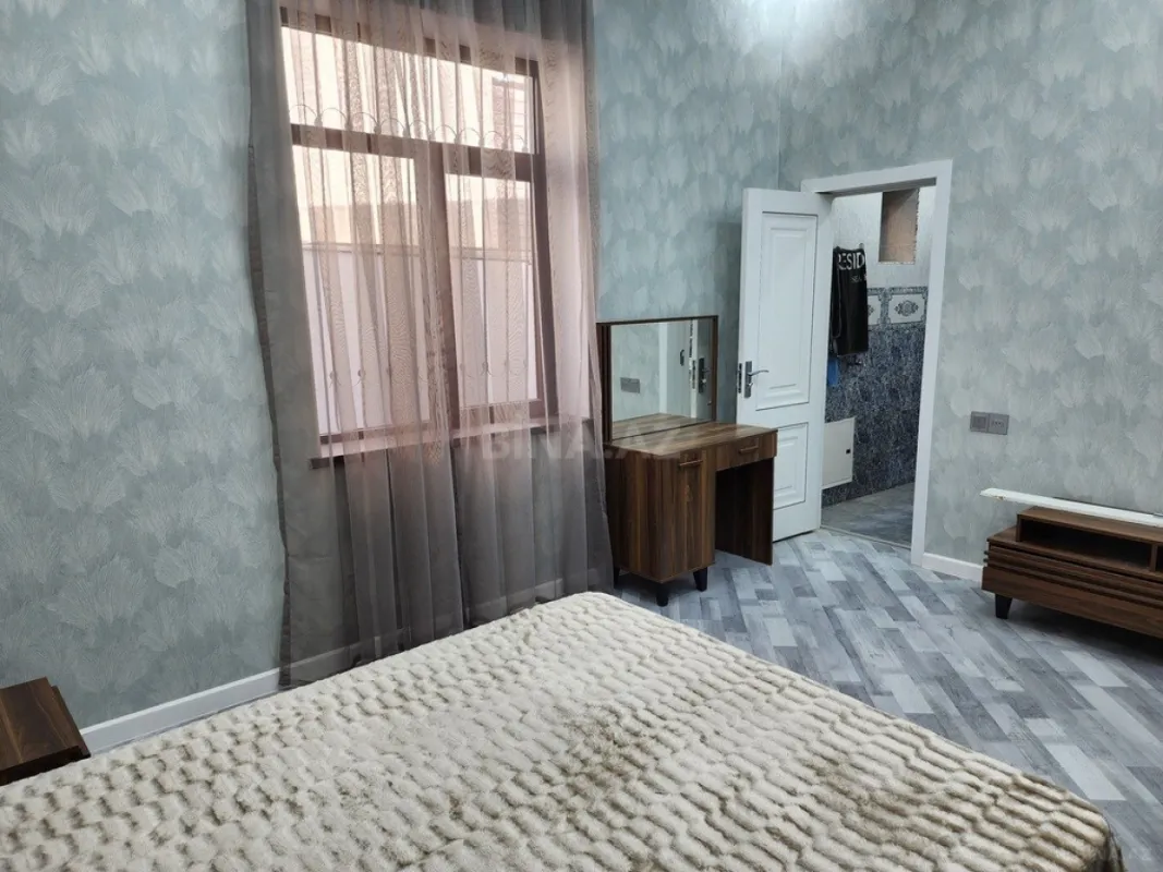 Kirayə verilir 4 otaqlı həyət evi 200 m²