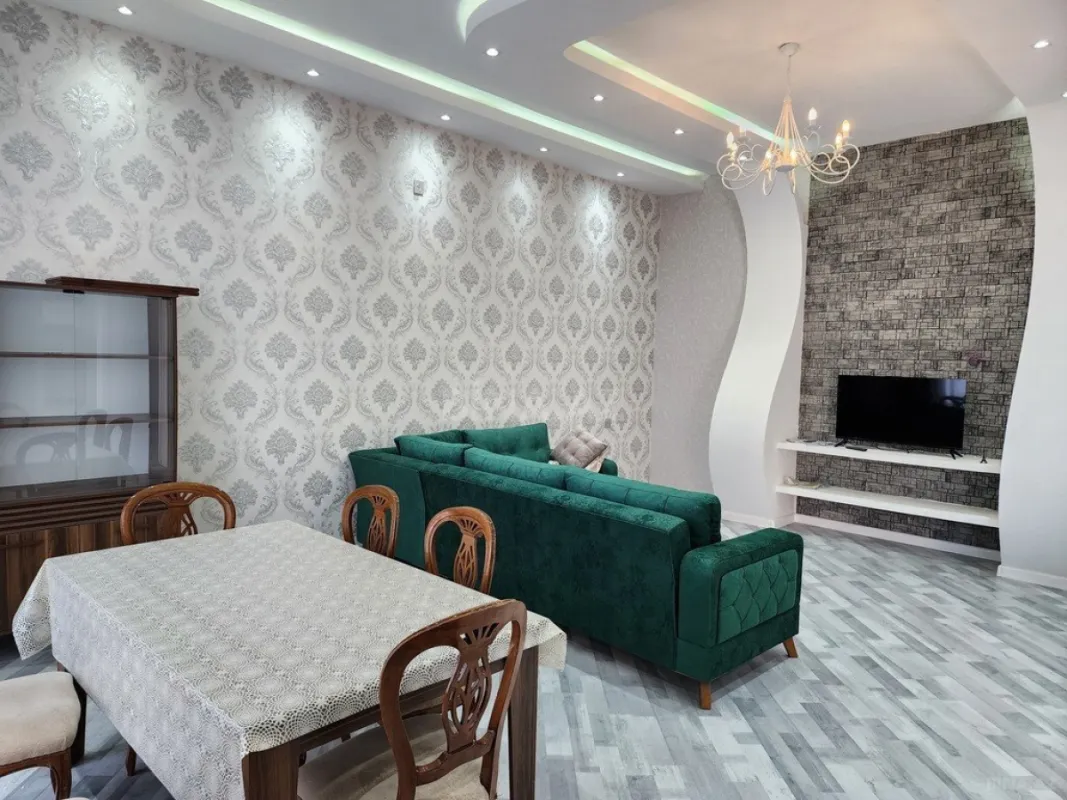 Kirayə verilir 4 otaqlı həyət evi 200 m²